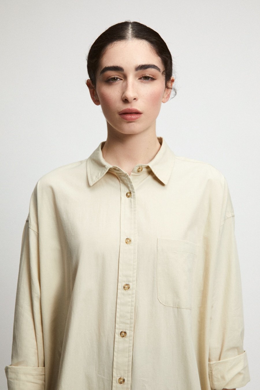 Tシャツ・カットソー HUECLOSET Daune Button Hood Top Hoodoo Shirt Beige – September
