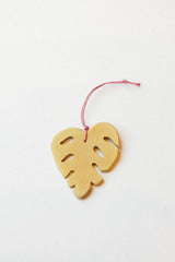 Monstera Ornament Mustard