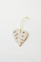 Monstera Ornament White Speckle