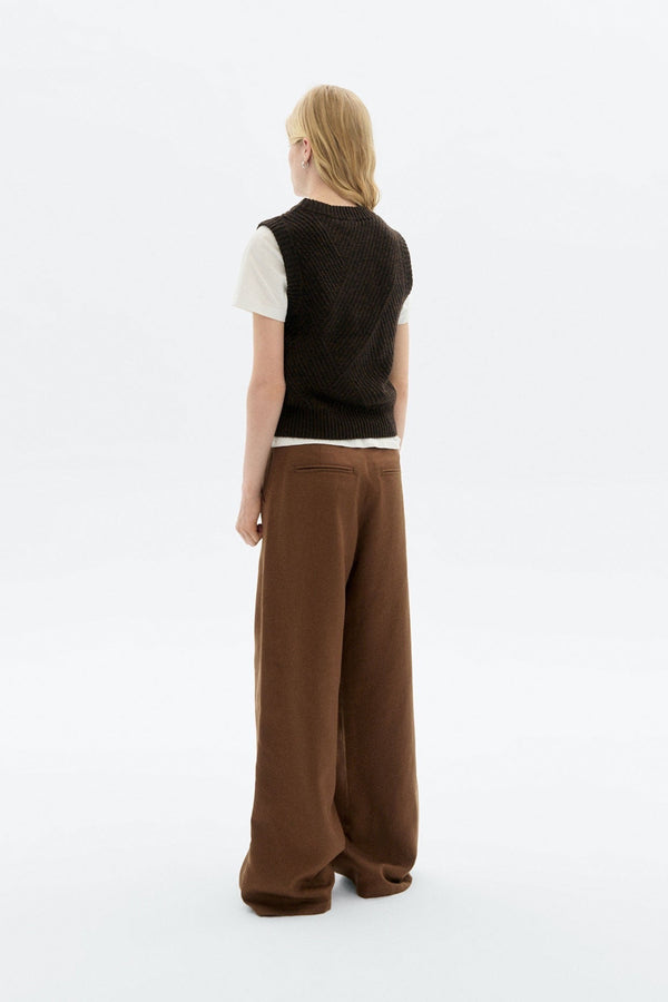 Kaia Knitted Vest Brown