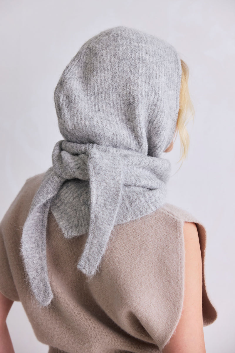The Alpaca Hooded Scarf Light Grey