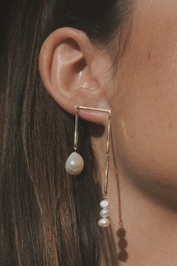 Toni Earrings Pearl