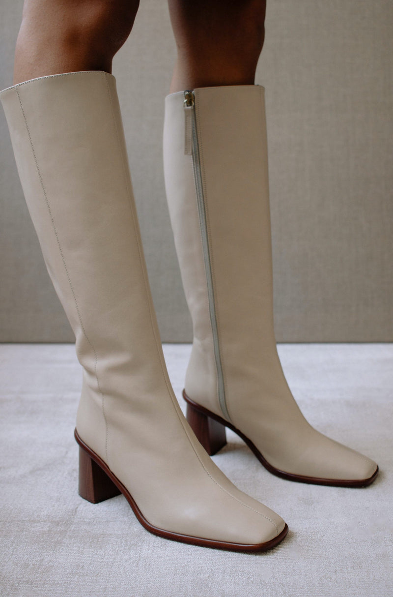 East Boot Off White