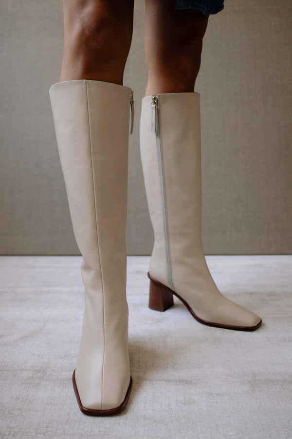 East Boot Off White